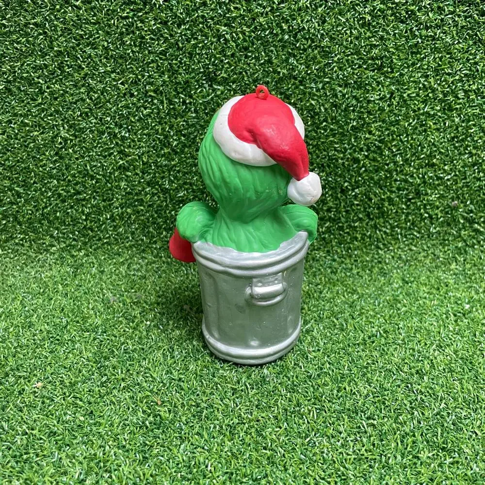 Vintage Hallmark Oscar the Grouch Peekbuster Sesame Street Christmas Ornament
